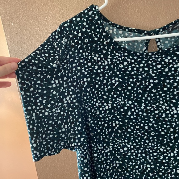 Adrianna Papell Puff Sleeve Shirt - Picture 2 of 4